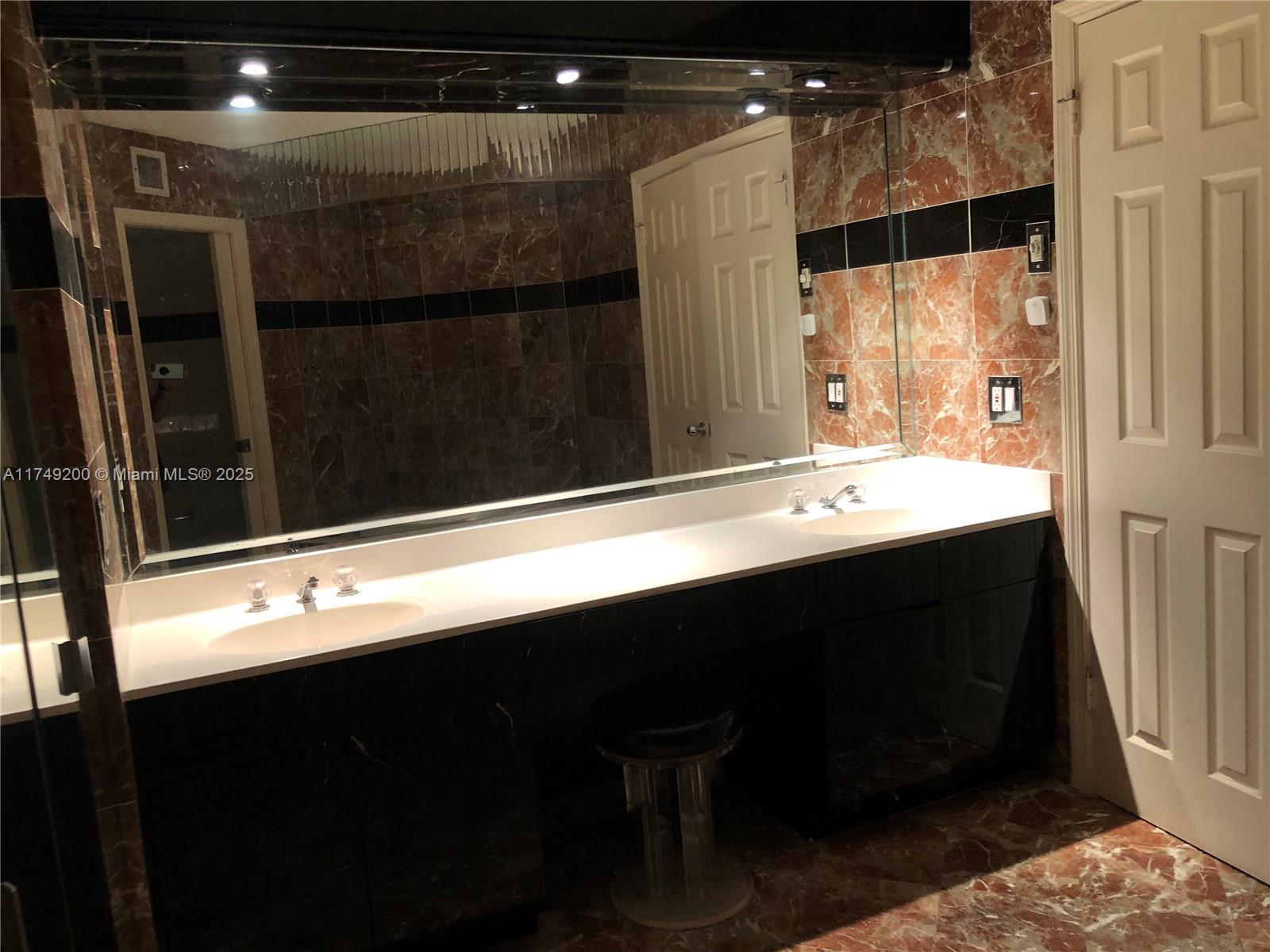 MYSTIC POINTE TOWER 400 - Residential