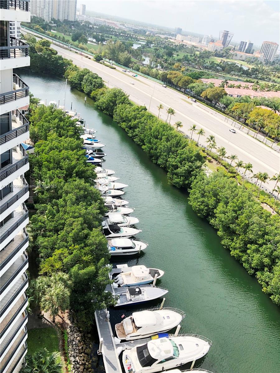 MYSTIC POINTE TOWER 400 - Residential