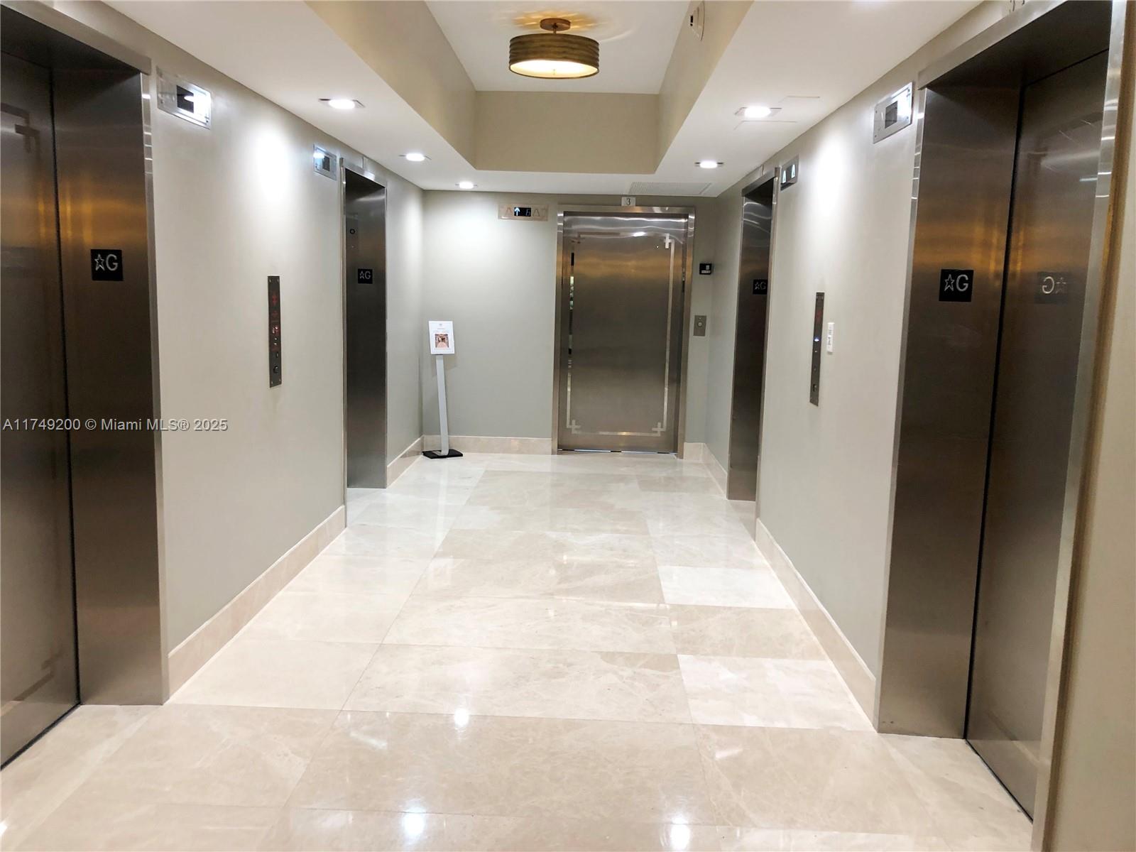 MYSTIC POINTE TOWER 400 - Residential