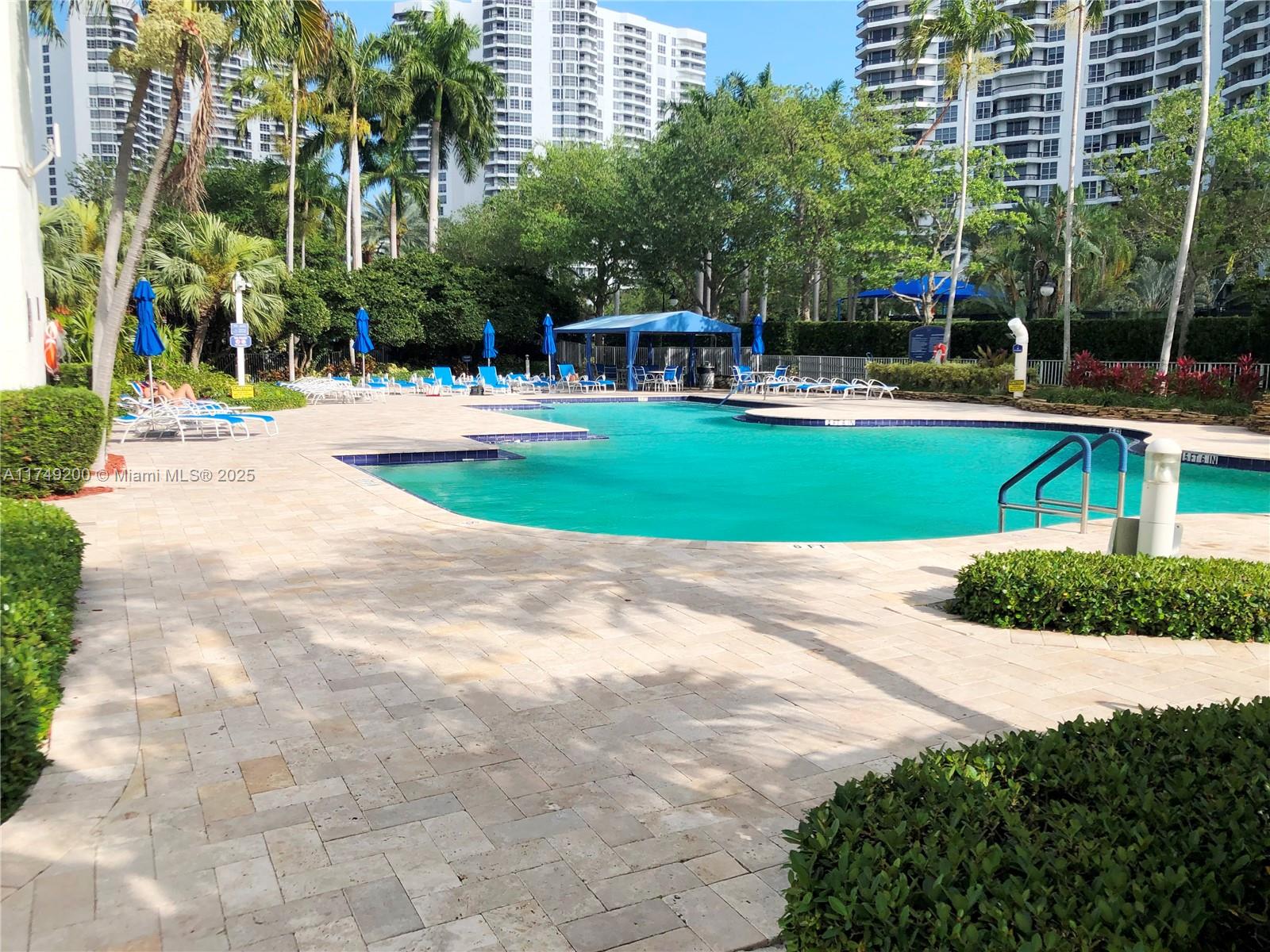 MYSTIC POINTE TOWER 400 - Residential