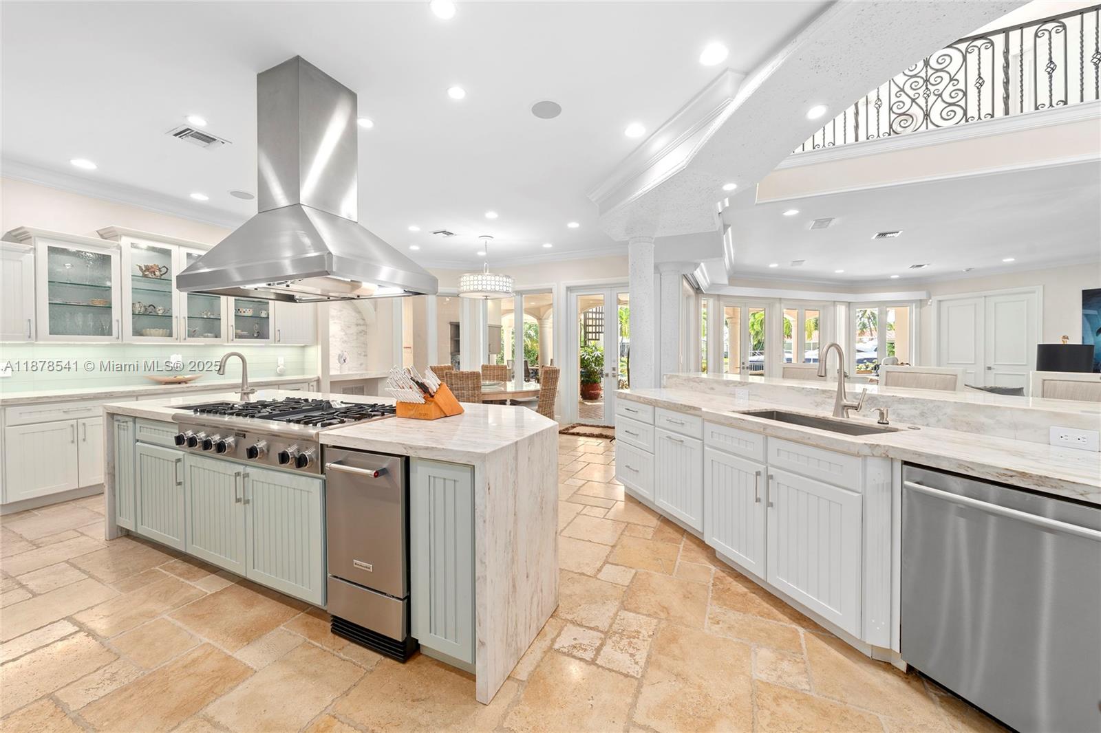 HILLSBORO HARBOR UNIT - Residential