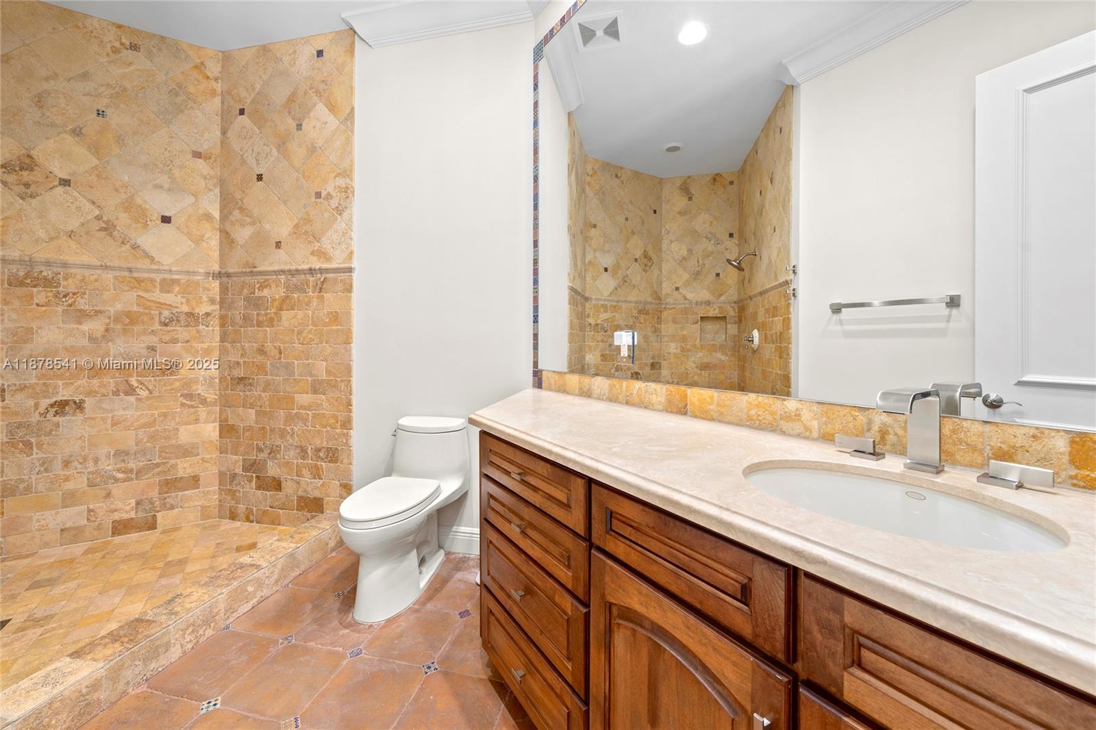 HILLSBORO HARBOR UNIT - Residential