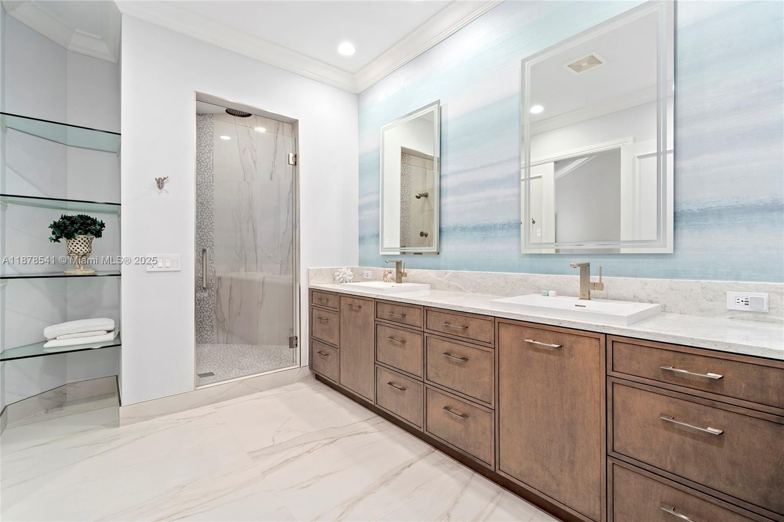 HILLSBORO HARBOR UNIT - Residential