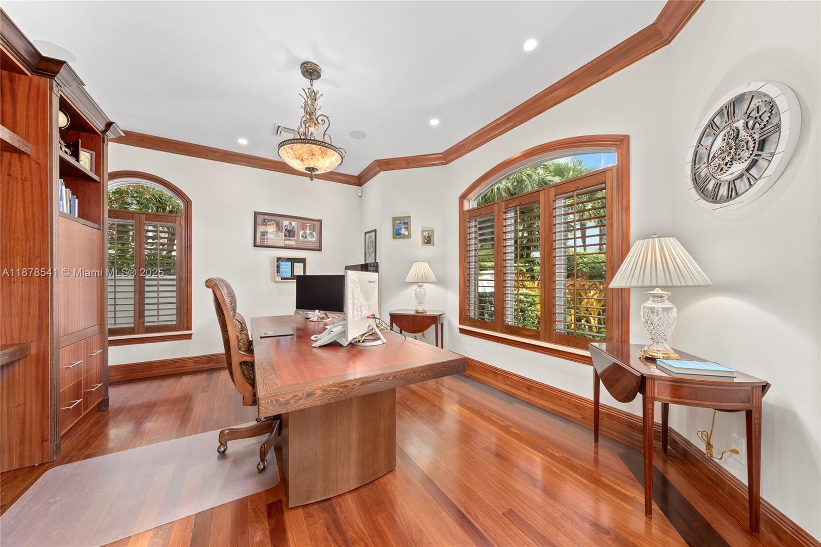 HILLSBORO HARBOR UNIT - Residential