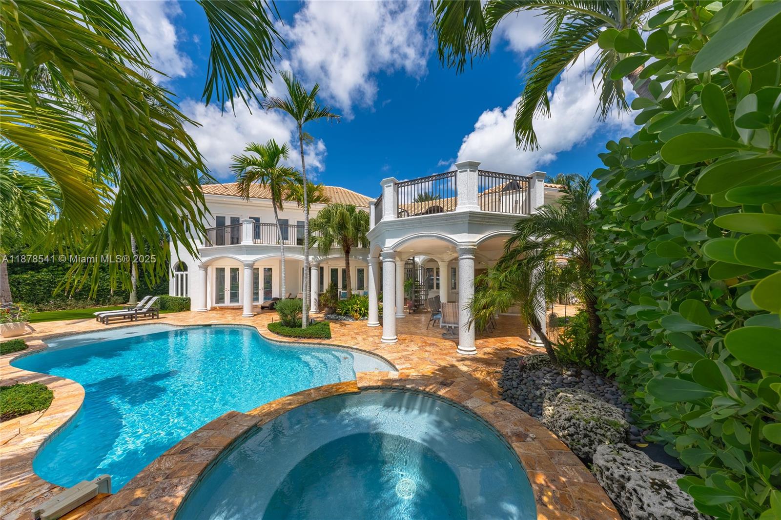 HILLSBORO HARBOR UNIT - Residential