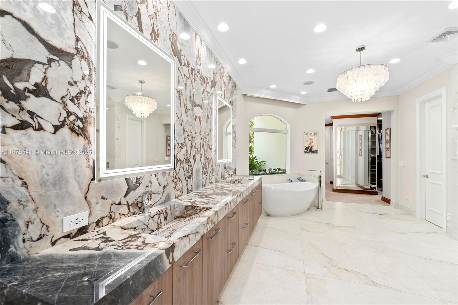 HILLSBORO HARBOR UNIT - Residential