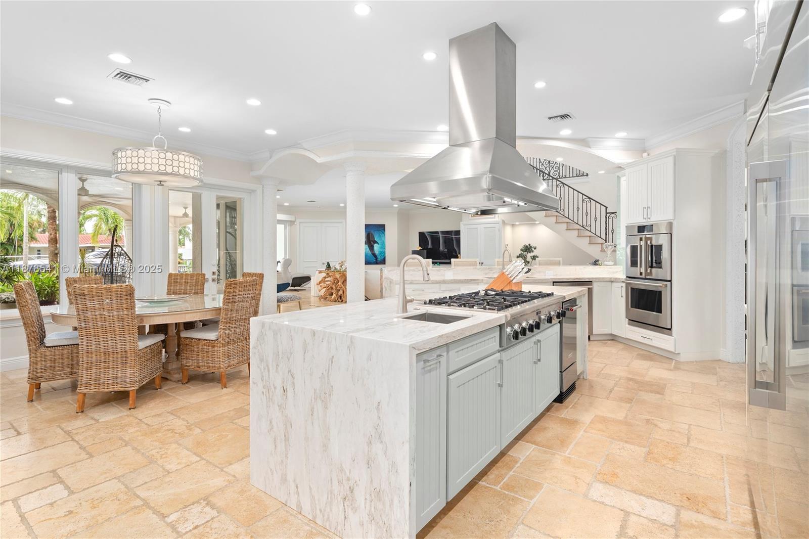 HILLSBORO HARBOR UNIT - Residential