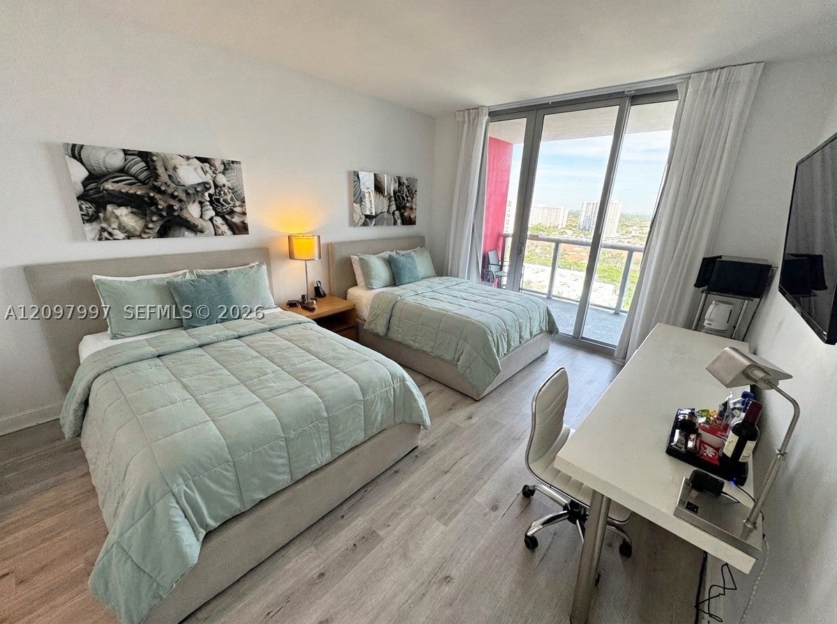 2602 E Hallandale Beach Blvd R2004