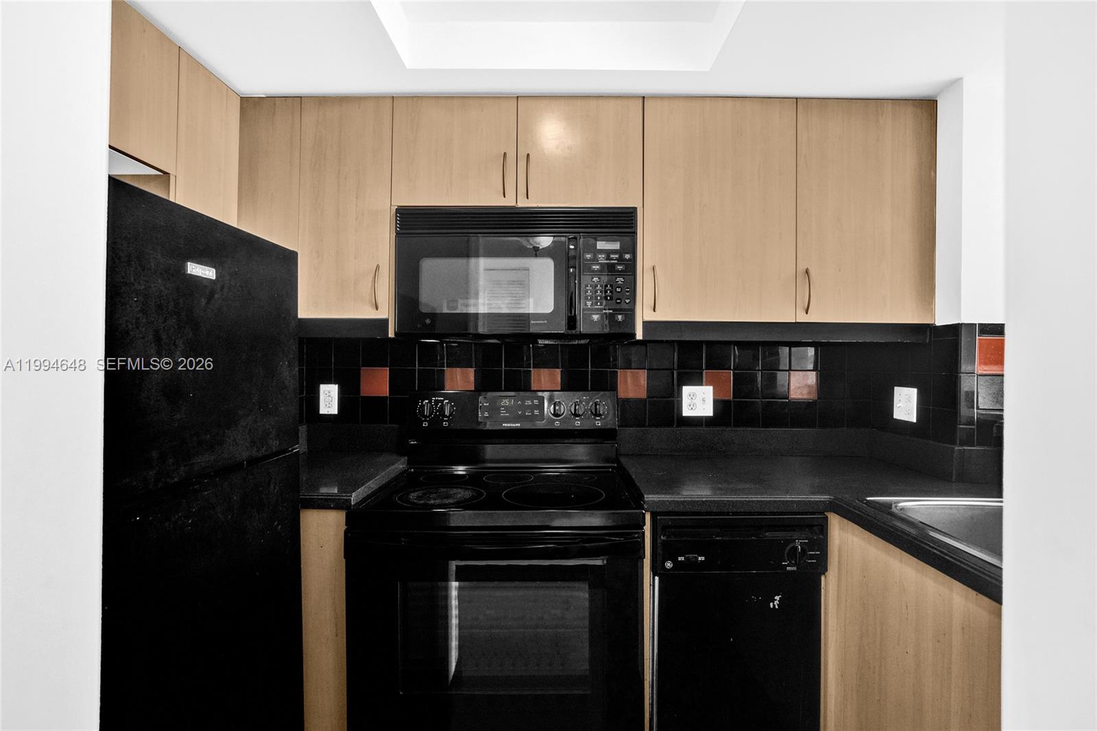 THE MUTINY CONDO - Residential