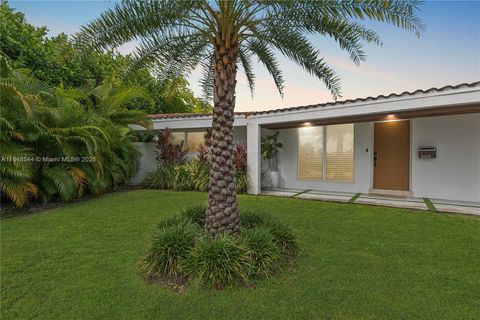12910 Auralia Rd North Miami FL 33181