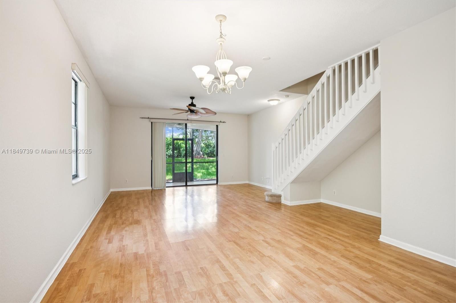 3839 Tree Top Dr, Weston, FL, 33332/$620,000 3 3839 Tree Top Dr