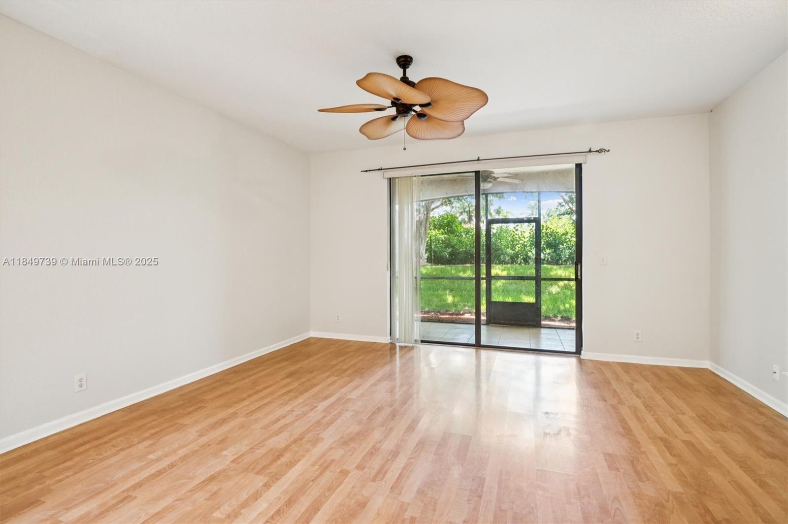 3839 Tree Top Dr, Weston, FL, 33332/$620,000 4 3839 Tree Top Dr