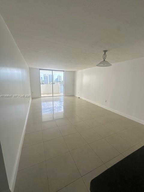 COMMODORE PLAZA CONDO - Residential