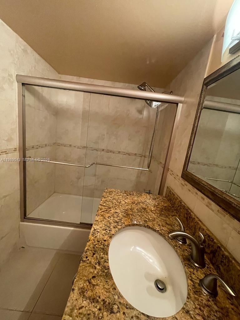 COMMODORE PLAZA CONDO - Residential