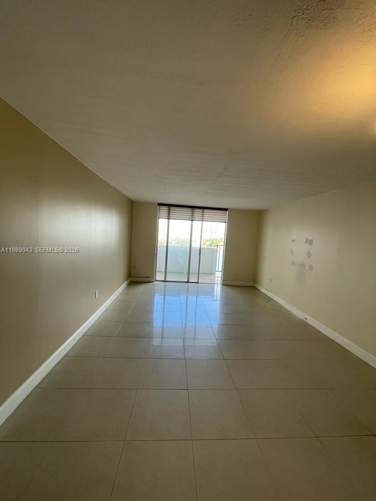 COMMODORE PLAZA CONDO - Residential