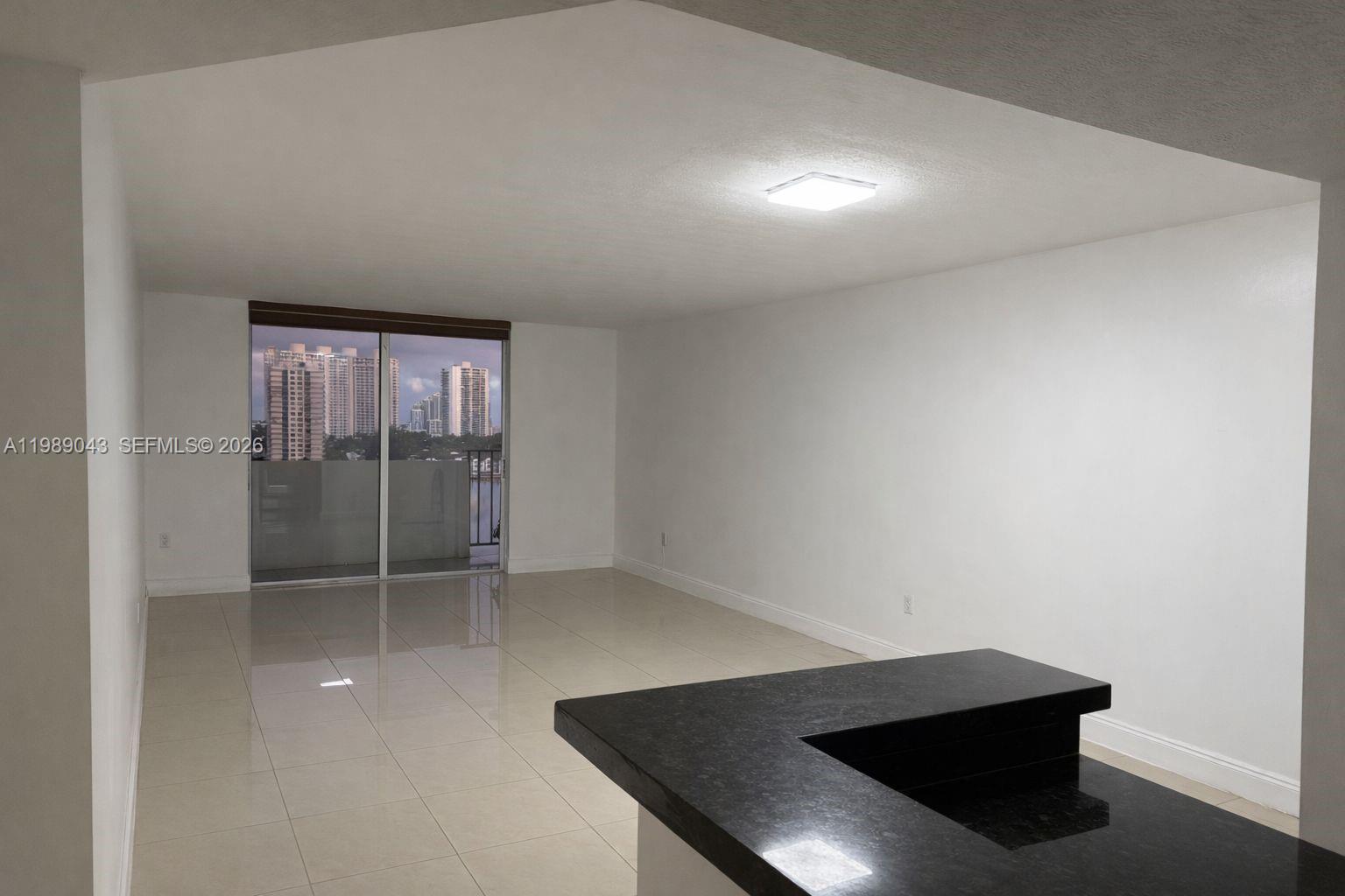 COMMODORE PLAZA CONDO - Residential