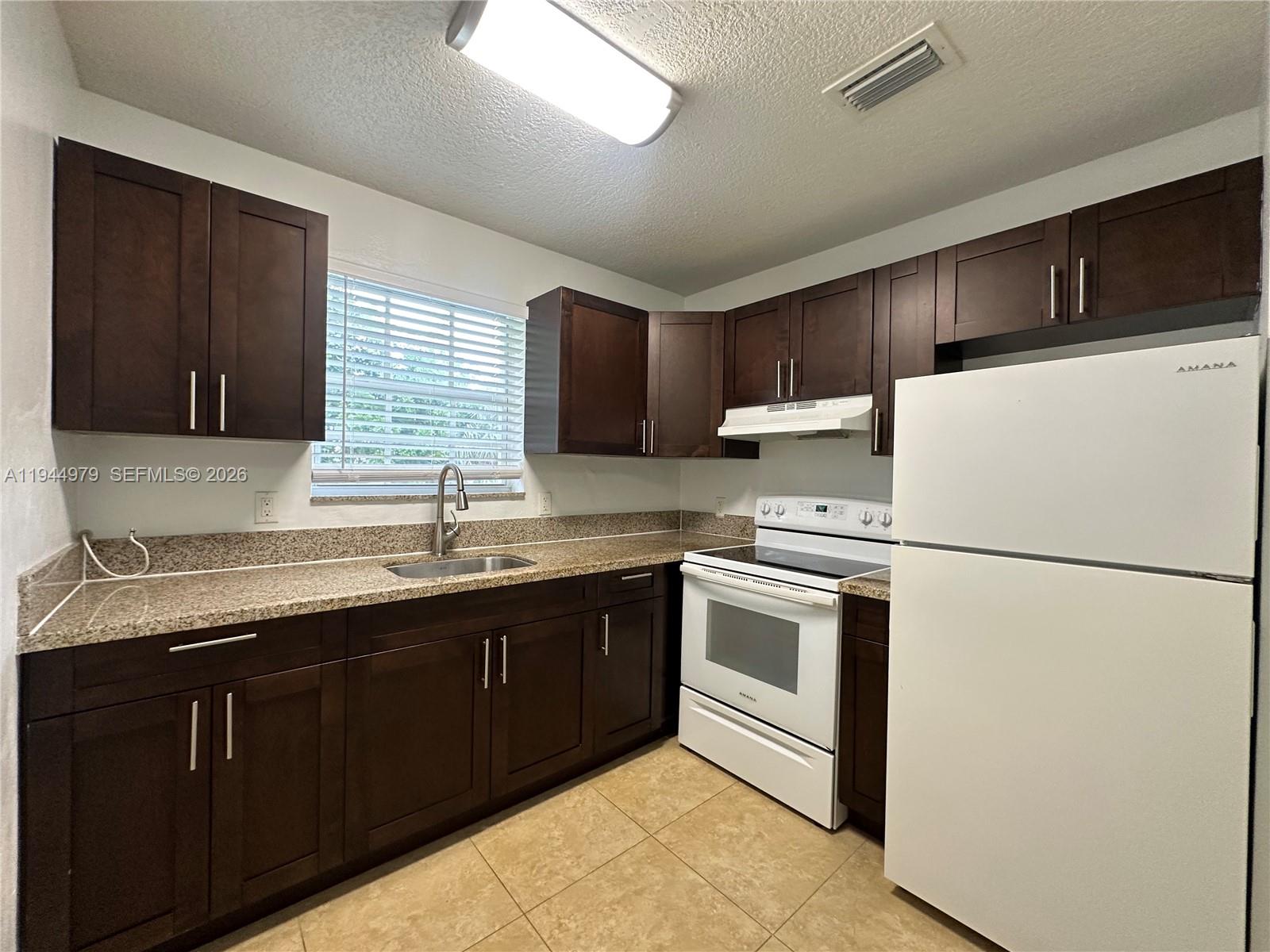 2900 NE 17th Ave 206