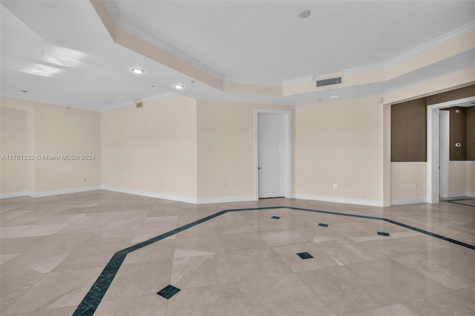 SUNRISE OCEAN CLUB CONDO - Residential Lease