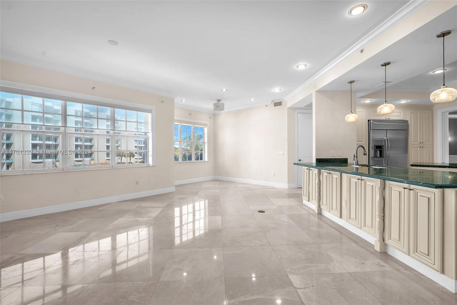 SUNRISE OCEAN CLUB CONDO - Residential Lease