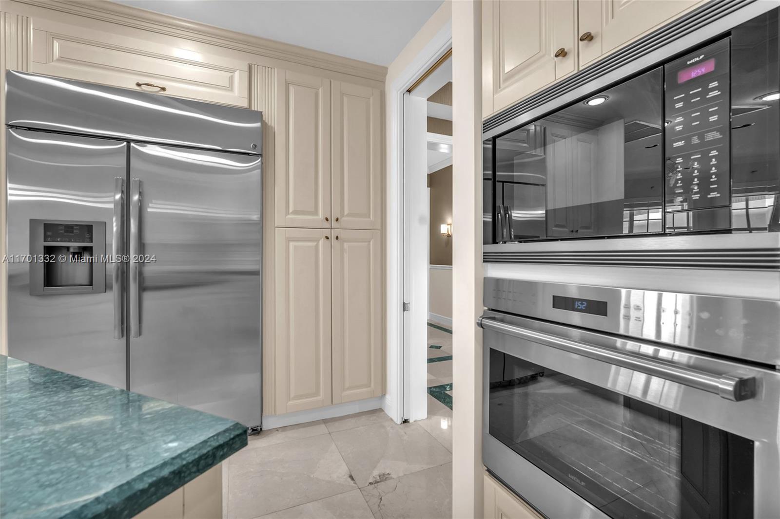 SUNRISE OCEAN CLUB CONDO - Residential Lease