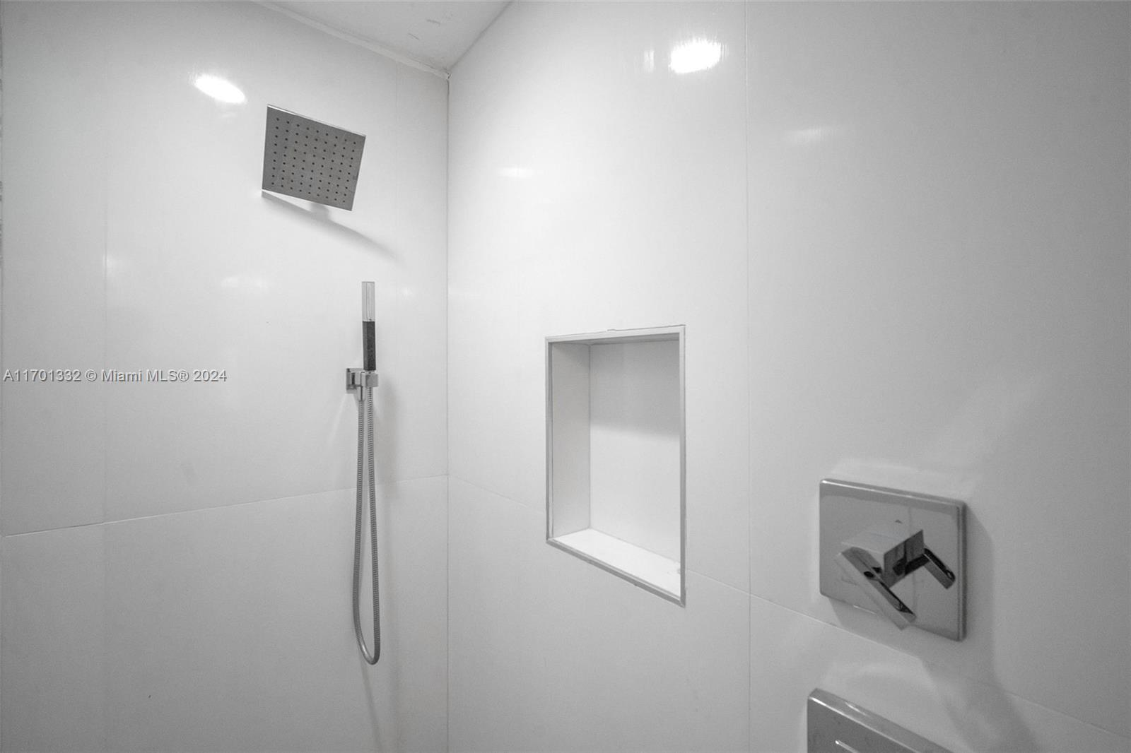 SUNRISE OCEAN CLUB CONDO - Residential Lease