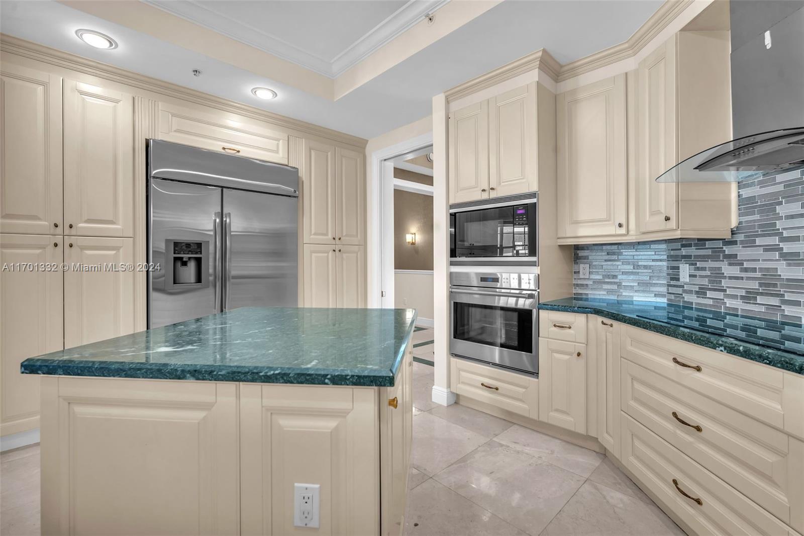 SUNRISE OCEAN CLUB CONDO - Residential Lease