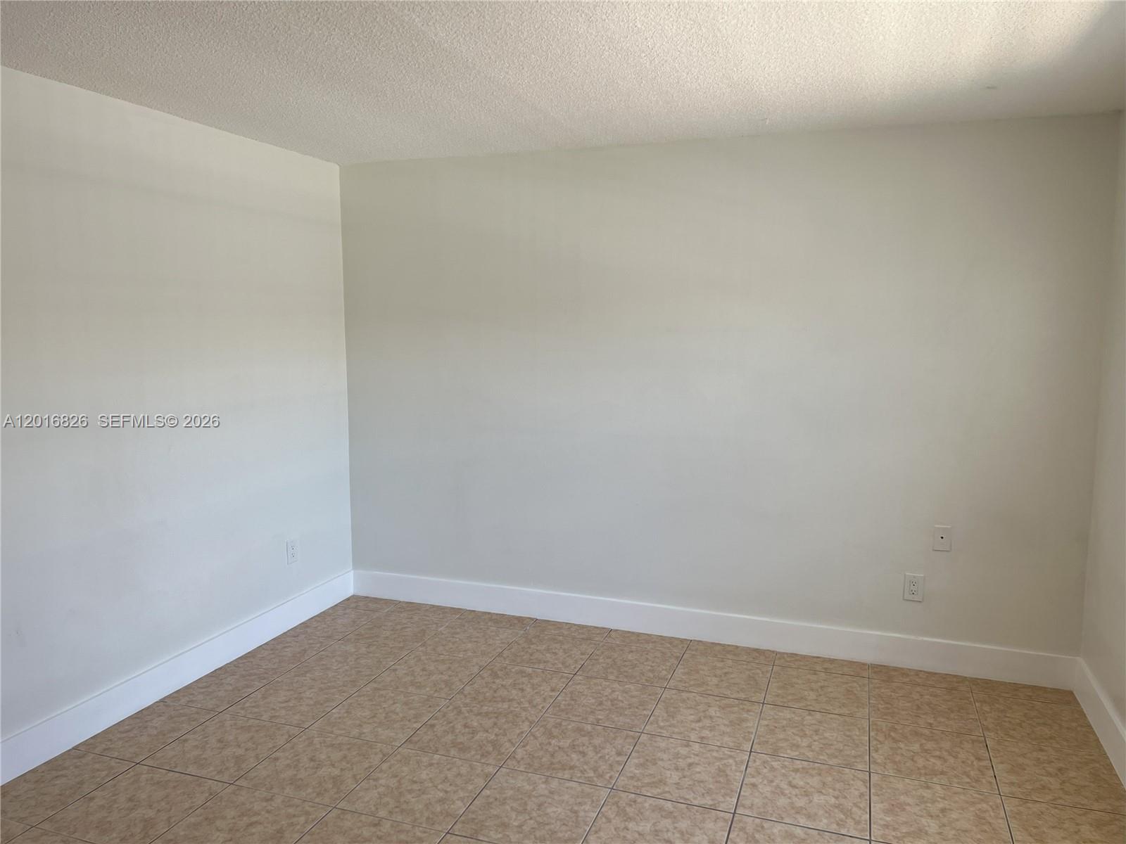 KINGS CREEK SO CONDO - Residential Lease