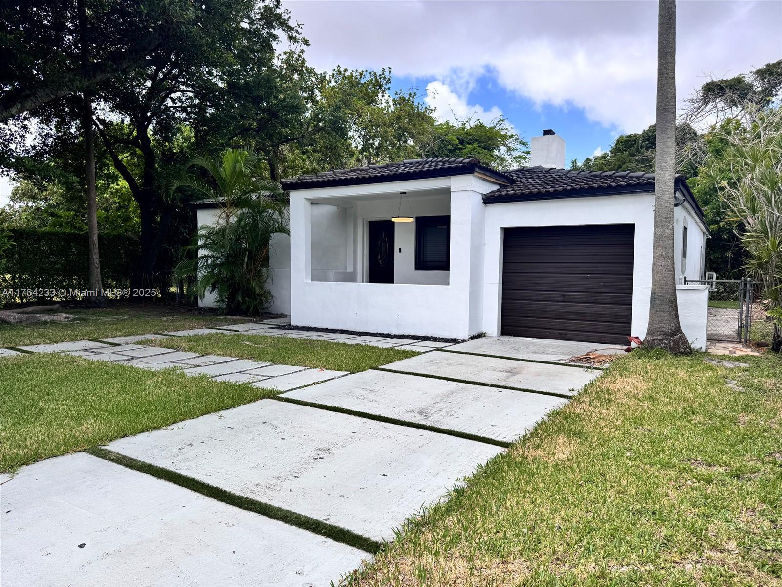 632 Minola Dr