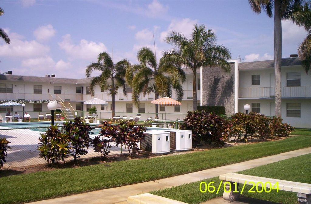 Photo of 6201 SW 37th St #113, Davie, FL 33314 (MLS # A11817855)