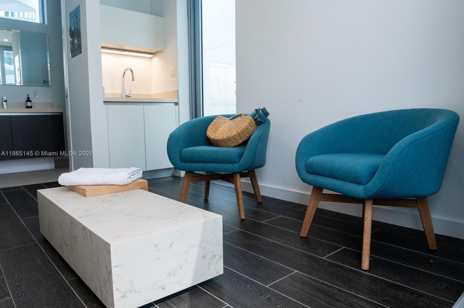 PARAMOUNT MIAMI WORLDCENT - Residential