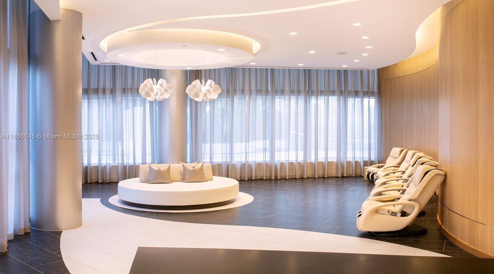 PARAMOUNT MIAMI WORLDCENT - Residential