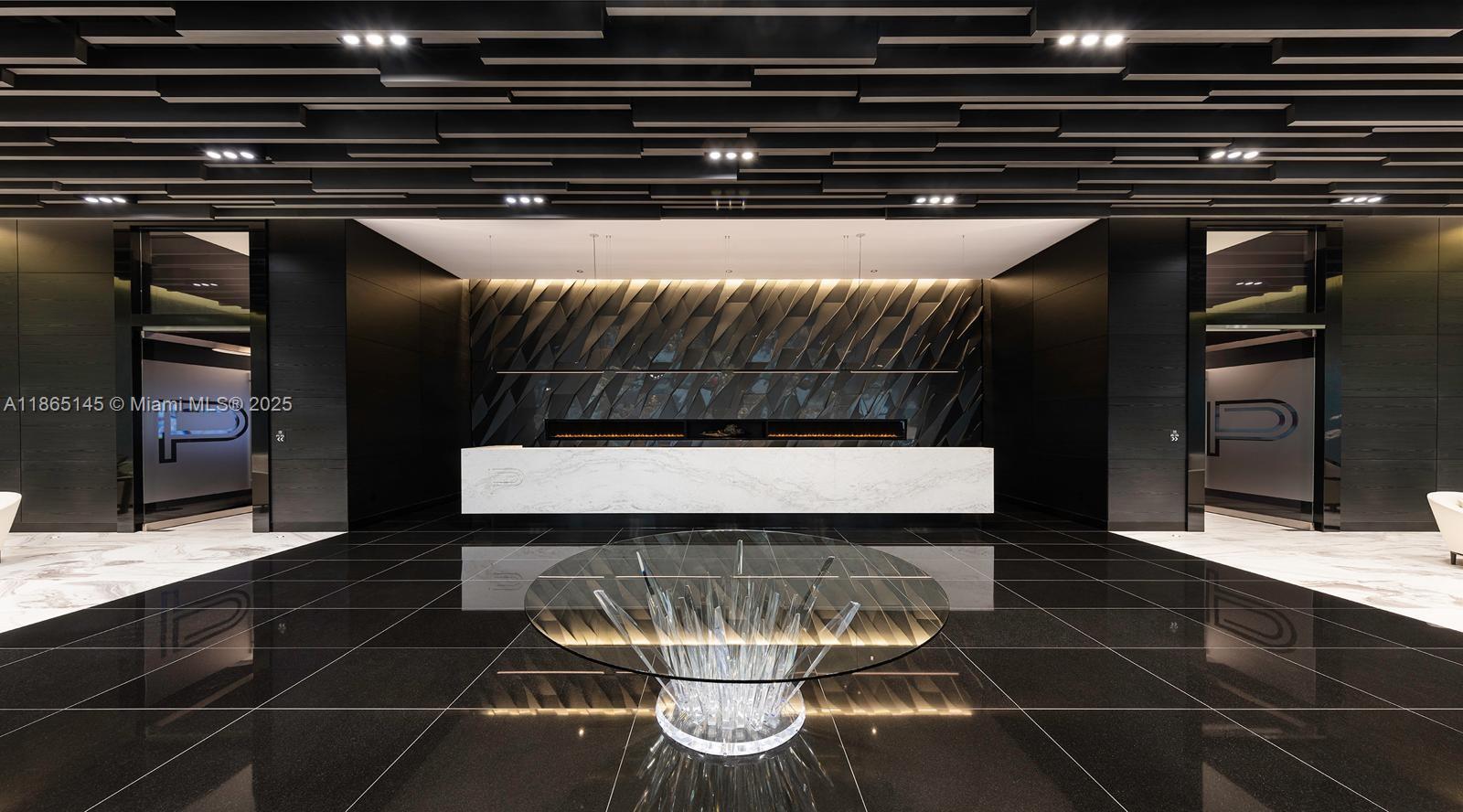 PARAMOUNT MIAMI WORLDCENT - Residential