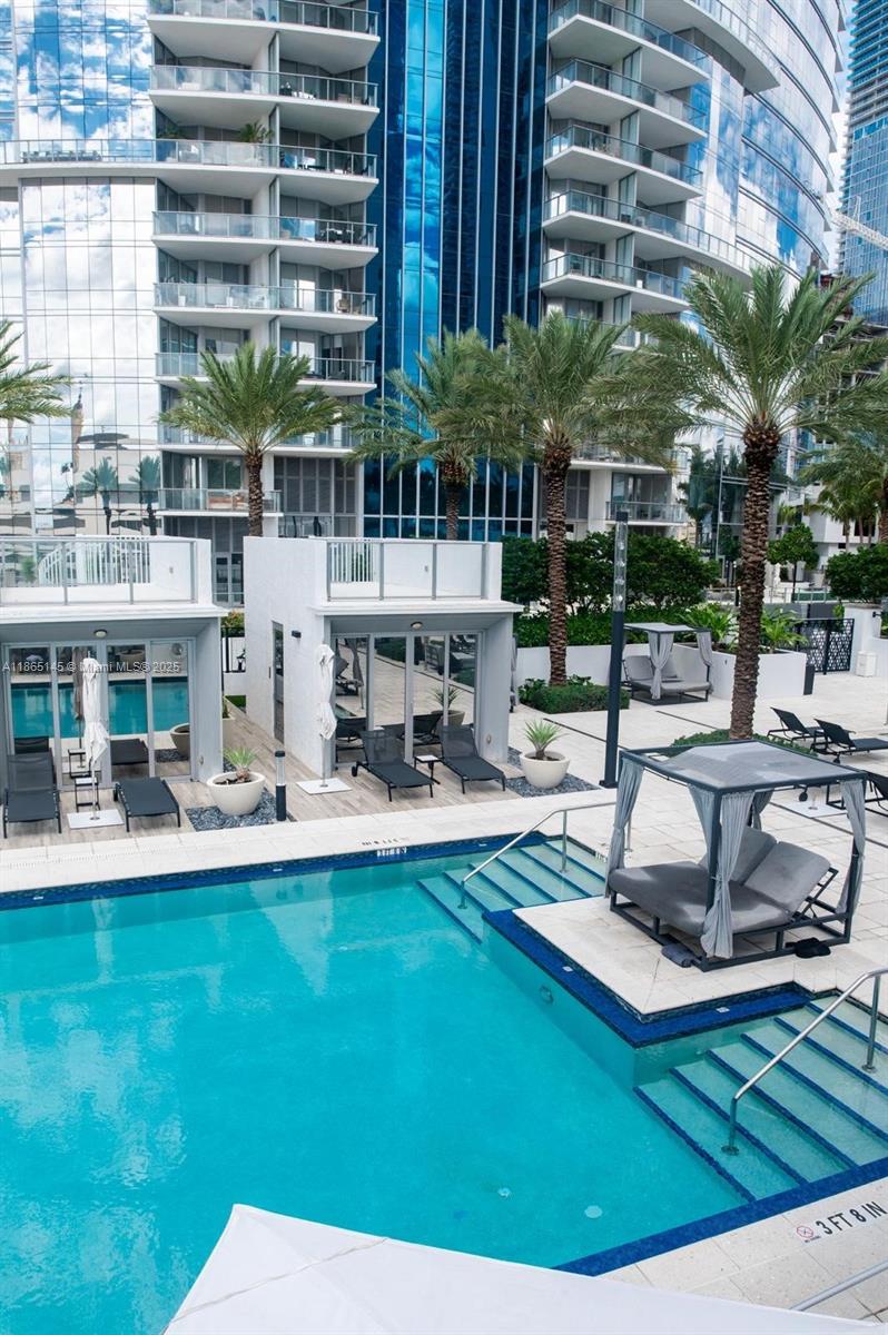 PARAMOUNT MIAMI WORLDCENT - Residential