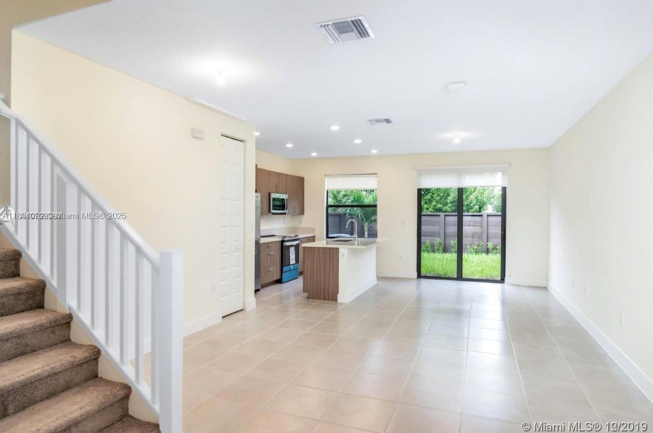 15842 NW 91 Ct 15842