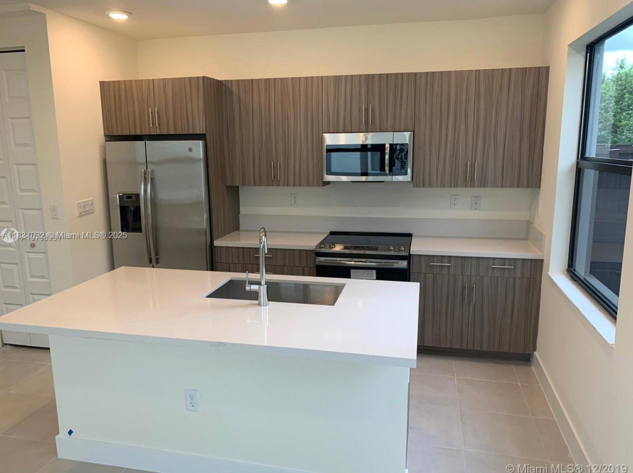 15842 NW 91 Ct 15842