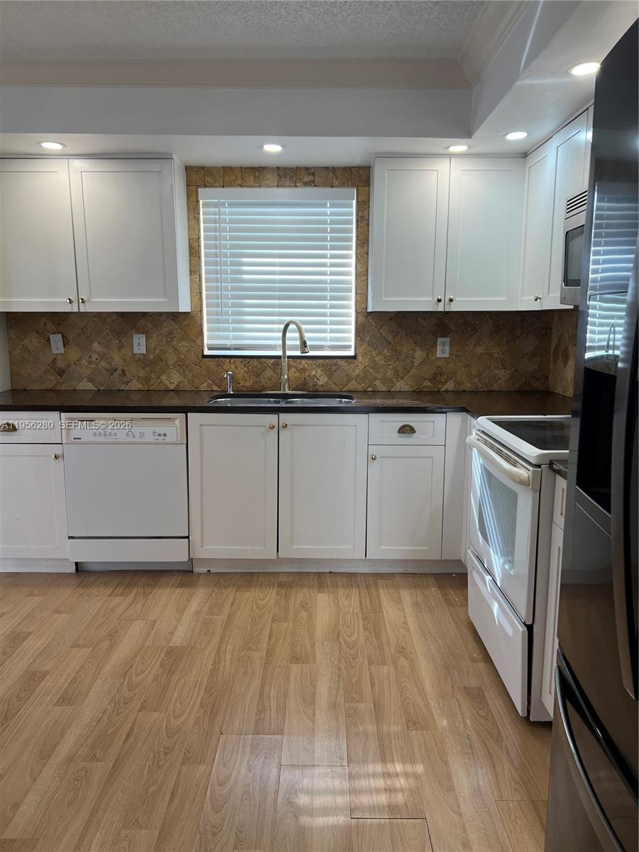 KEYS-GATE NO 2 - Residential