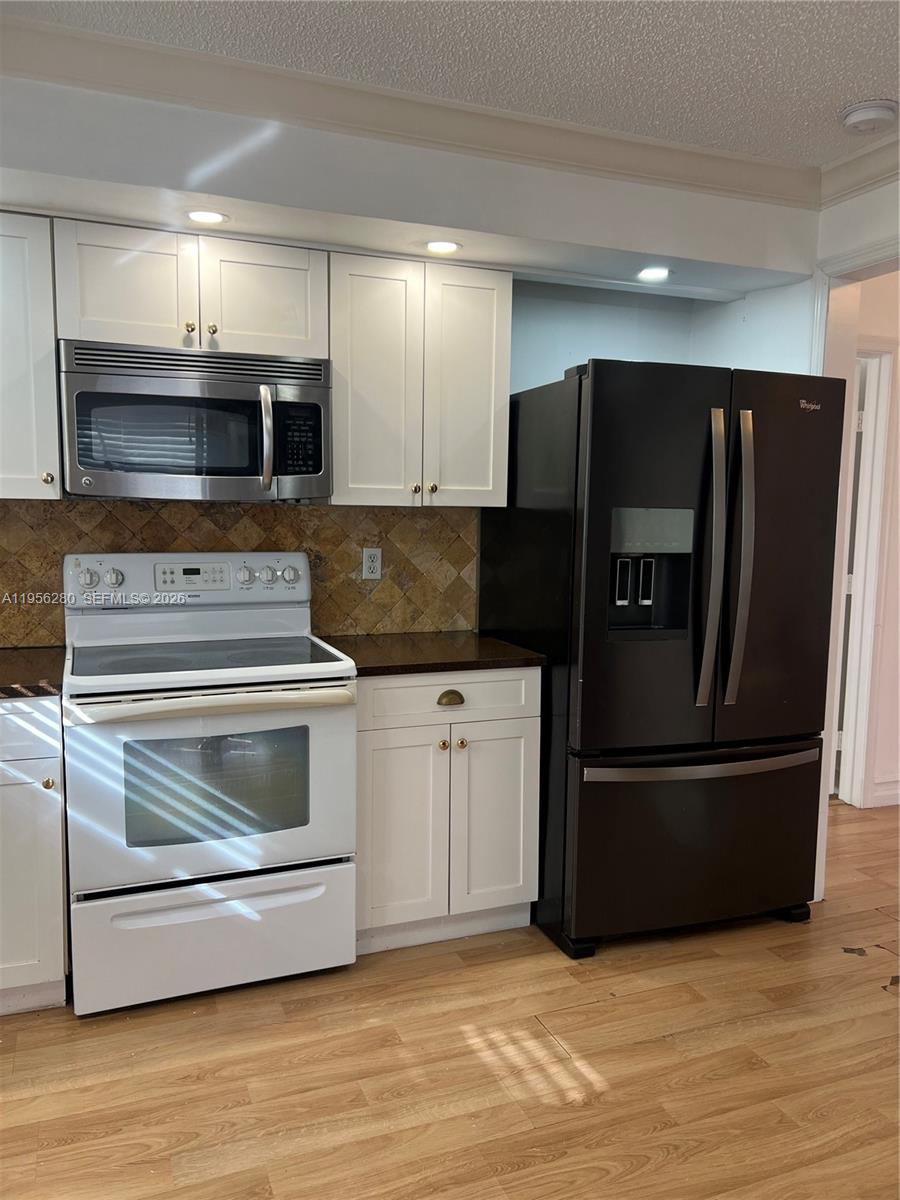 KEYS-GATE NO 2 - Residential