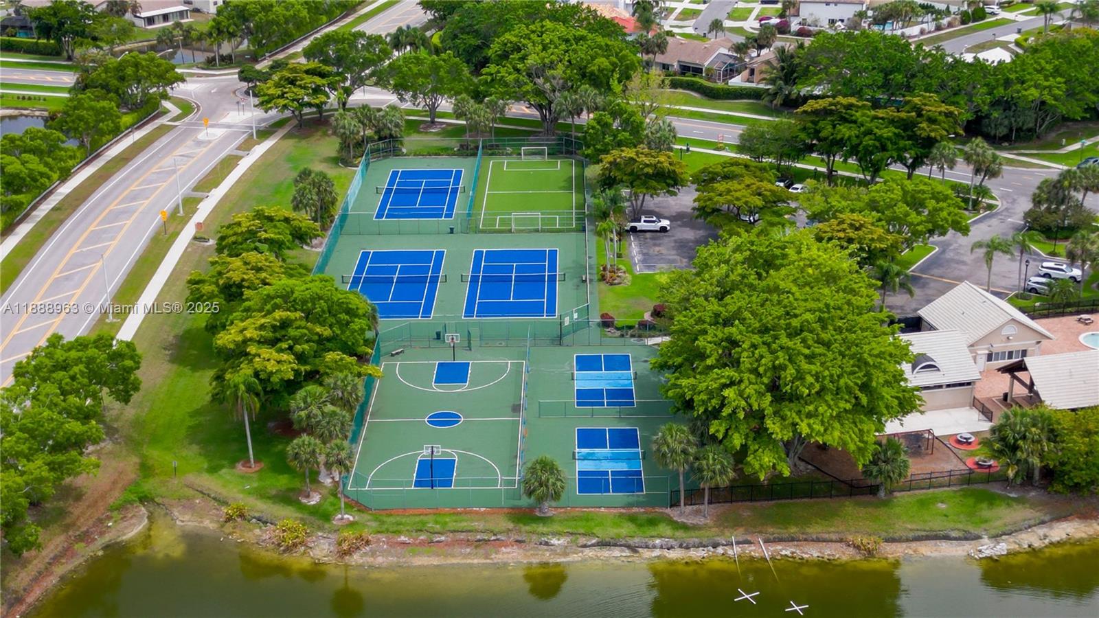 LAKES AT BOCA RATON PAR E - Residential Lease