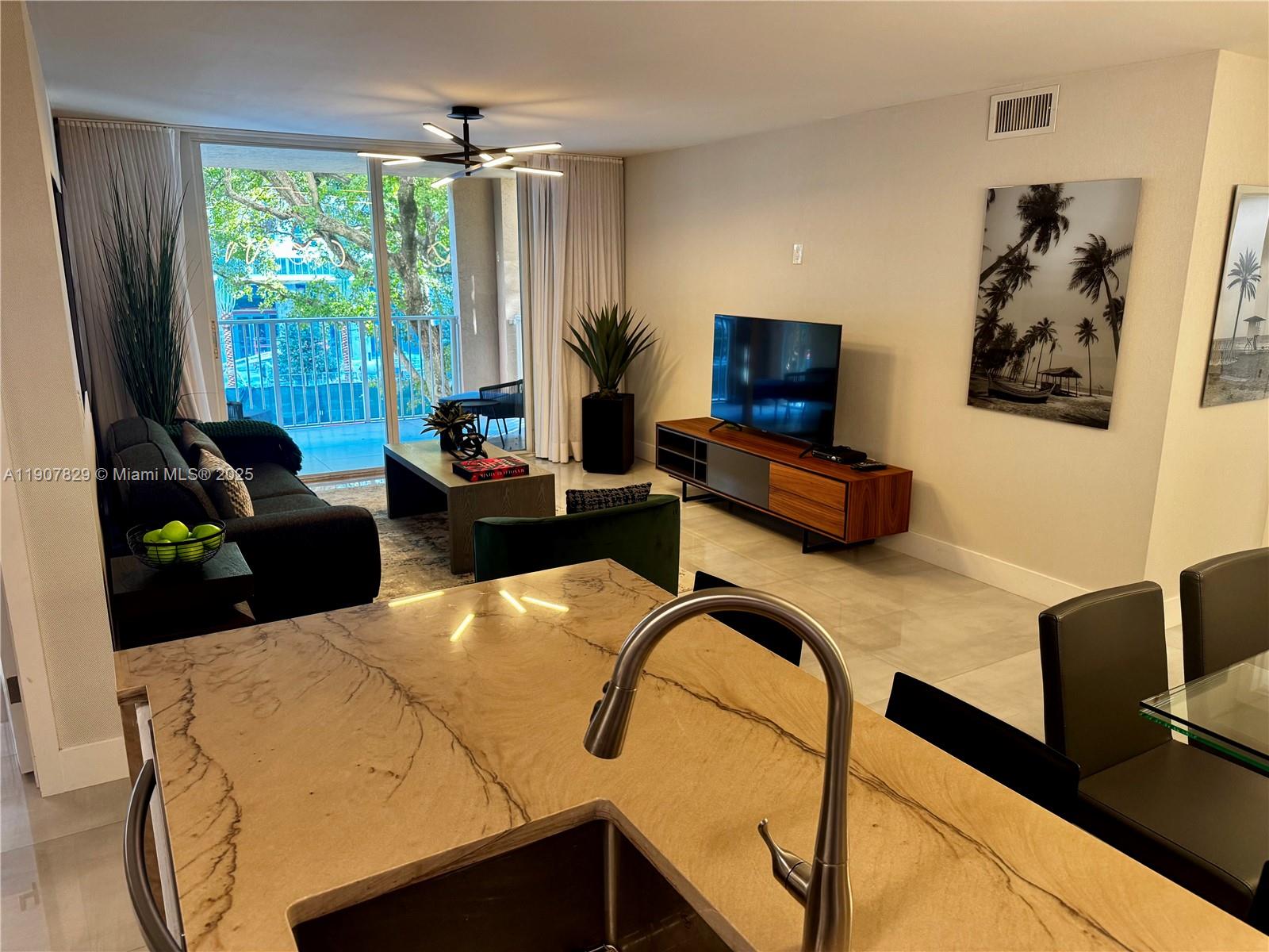 19555 E Country Club Dr 8304