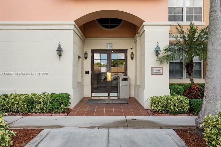 THE YACHT CLUB AT AVENTUR - Residential Lease