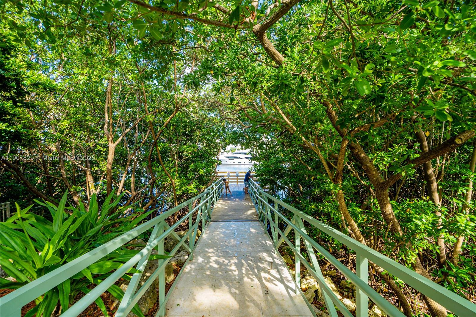 THE YACHT CLUB AT AVENTUR - Residential Lease