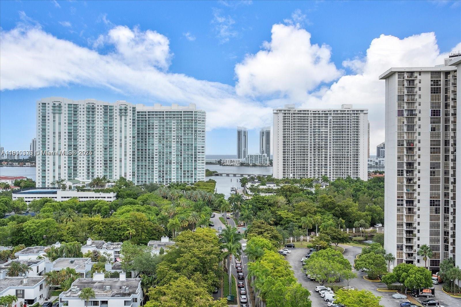 ADMIRALS PORT CONDO WEST - Residential