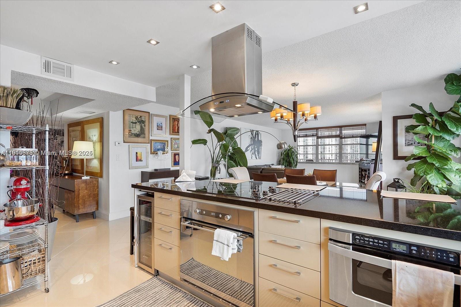 ADMIRALS PORT CONDO WEST - Residential