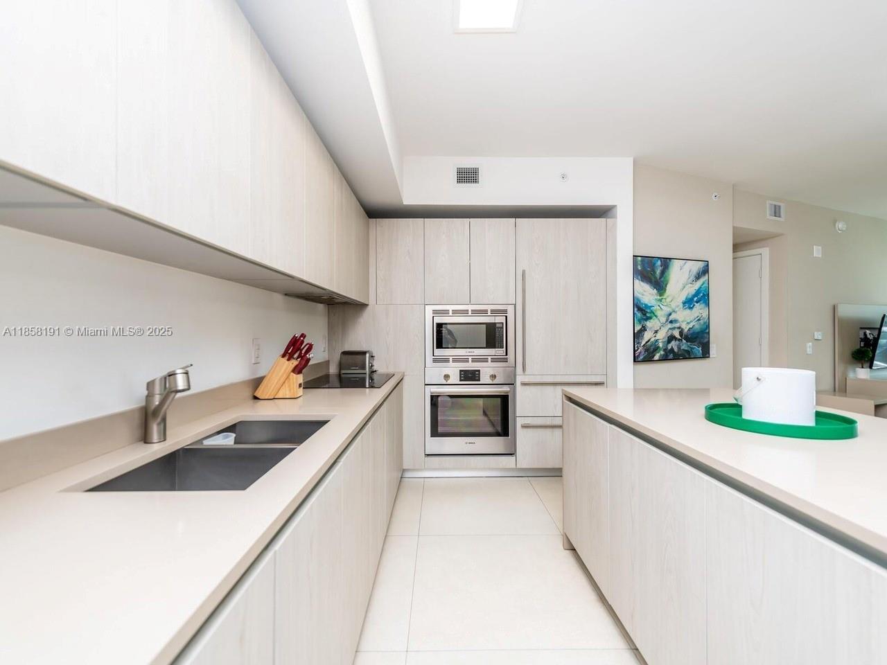 4111 SOUTH OCEAN DRIVE CO - Residential