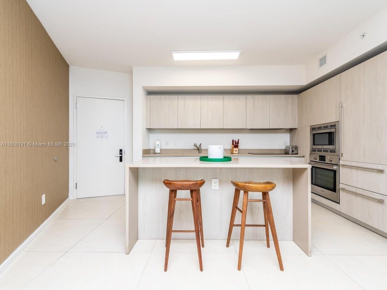 4111 SOUTH OCEAN DRIVE CO - Residential