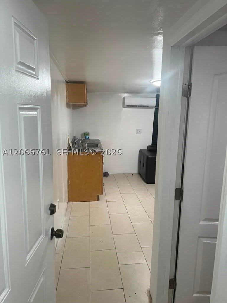 6841 Atlanta St, Hollywood FL 33024