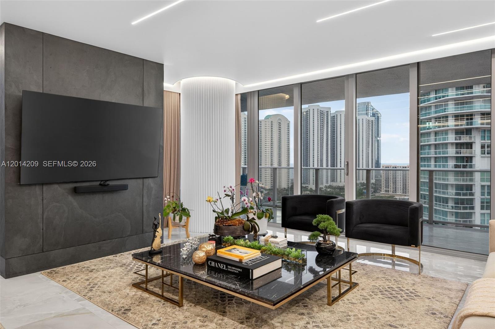 PARQUE TOWERS CONDO - Residential