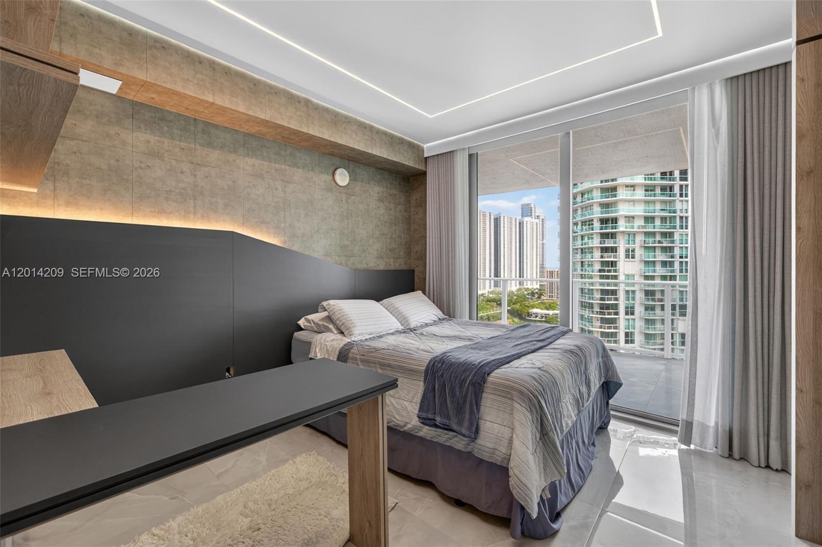 PARQUE TOWERS CONDO - Residential