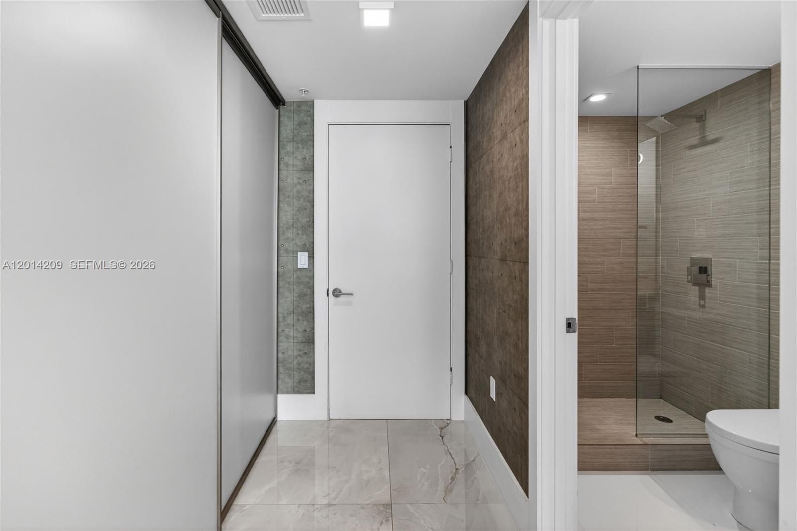PARQUE TOWERS CONDO - Residential