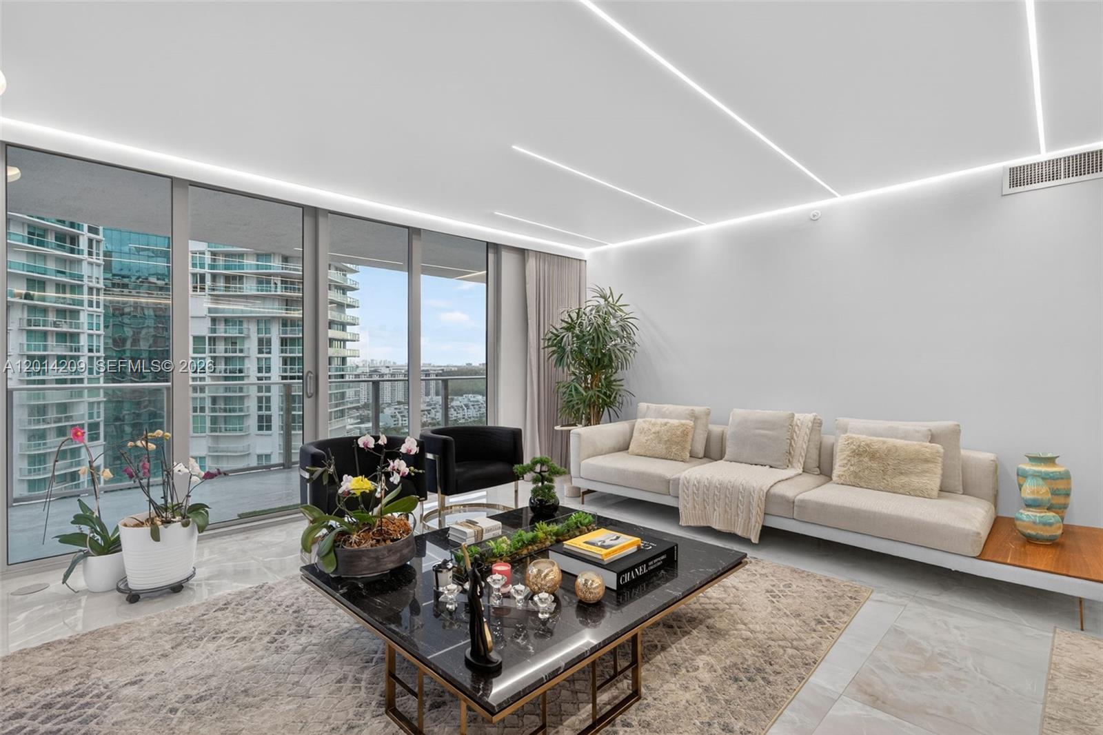 PARQUE TOWERS CONDO - Residential